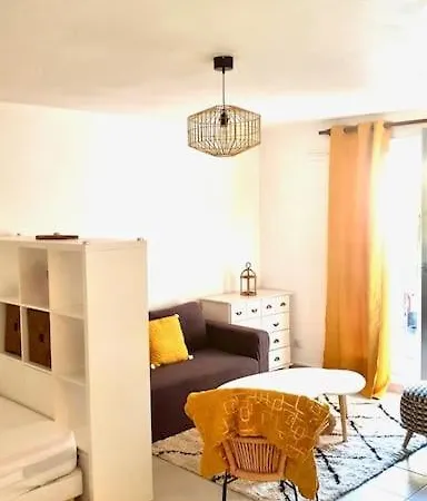 Cosy Proche Tram Parking Prive Apartment